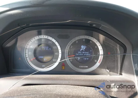 2011 Volvo Xc60 T6/T6 R-Design z USA, uszkodzony, nr VIN YV4902DZ5B2154056